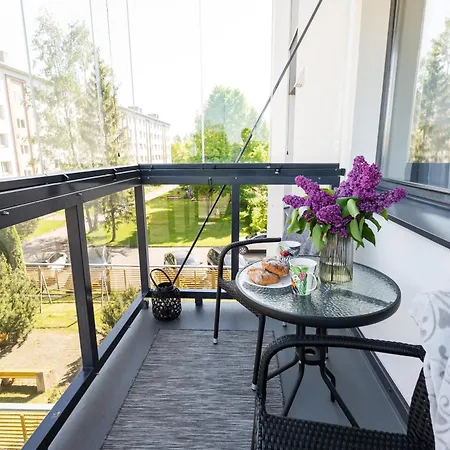 Karusselli 91- Balcony & Parking 公寓