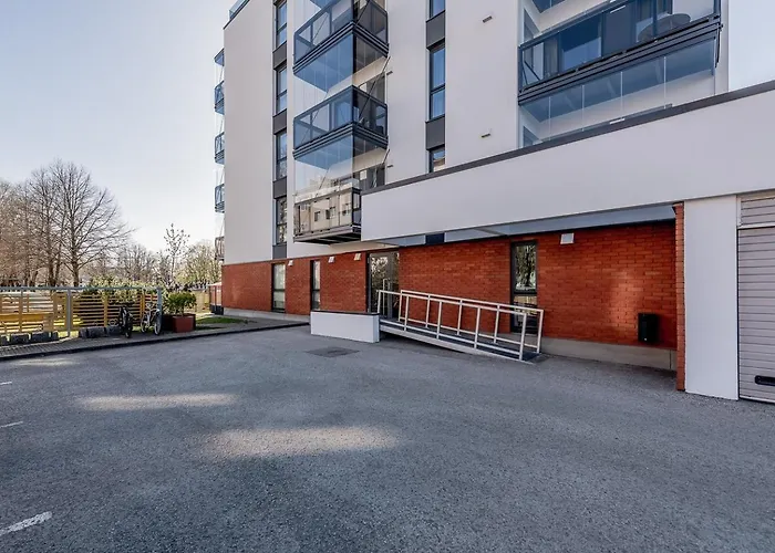 Karusselli 91- Balcony & Parking